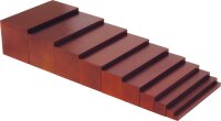 Montessori Braune Treppe