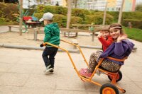 Rikscha mit Kindern im Einsatz