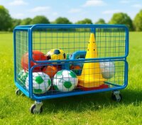 Transportwagen gef&uuml;llt auf Wiese