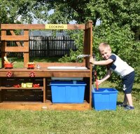 Outdoor Spielk&uuml;che mit Pumpe