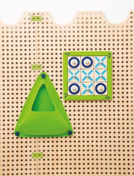 PLUG it "Tic Tac Toe und Steckspiel Set"