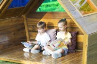 Outdoor Wanderh&uuml;tte mit Farbfenstern