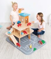 XXL City-Parkhaus mit Kindern