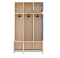 Komplettgarderobe ge&ouml;ffnete T&uuml;ren