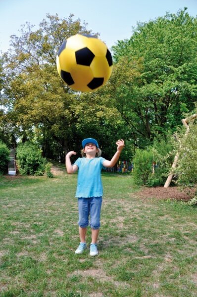Riesenfussball